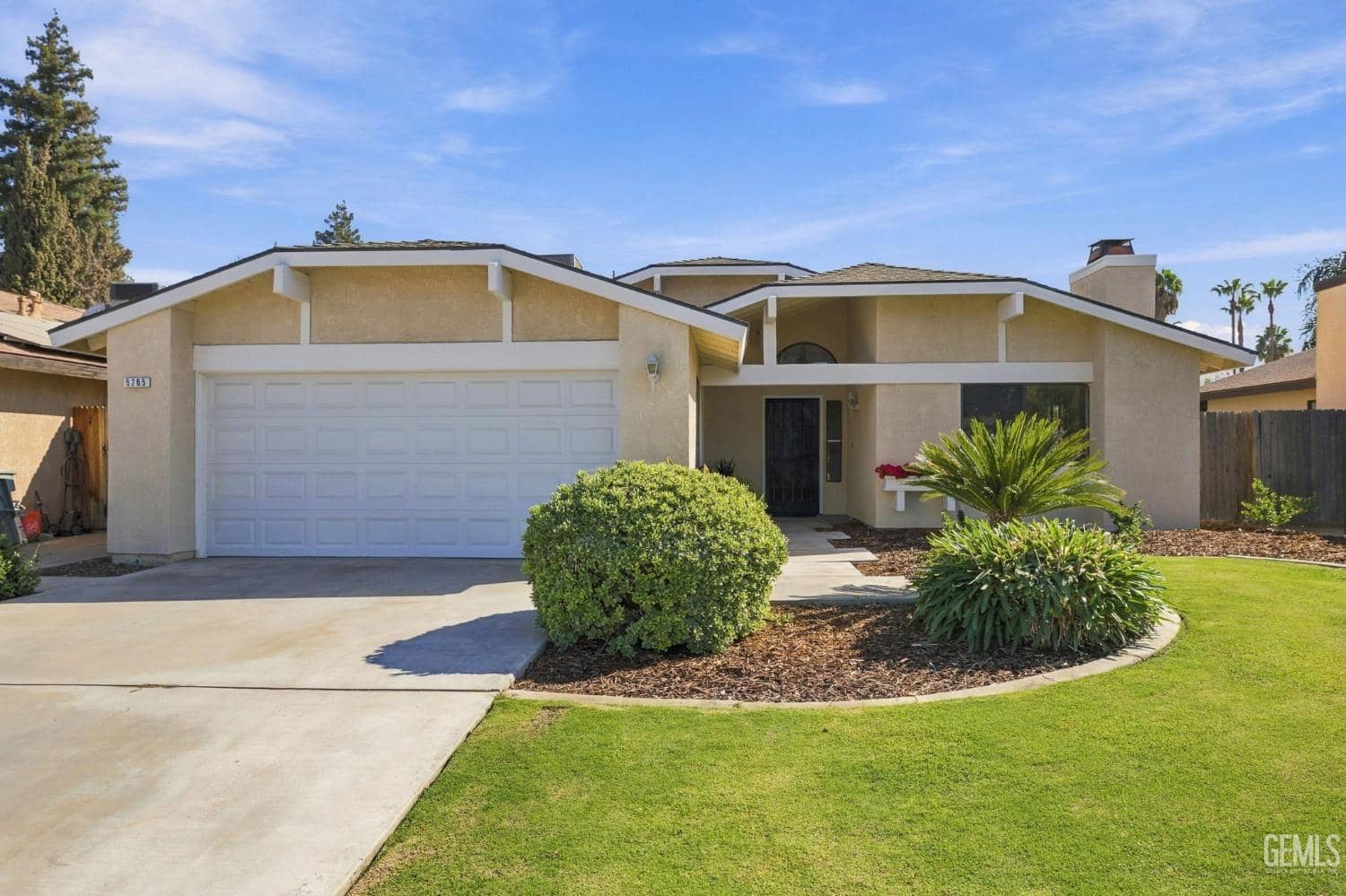 9205 Hoxie Court — photo 4