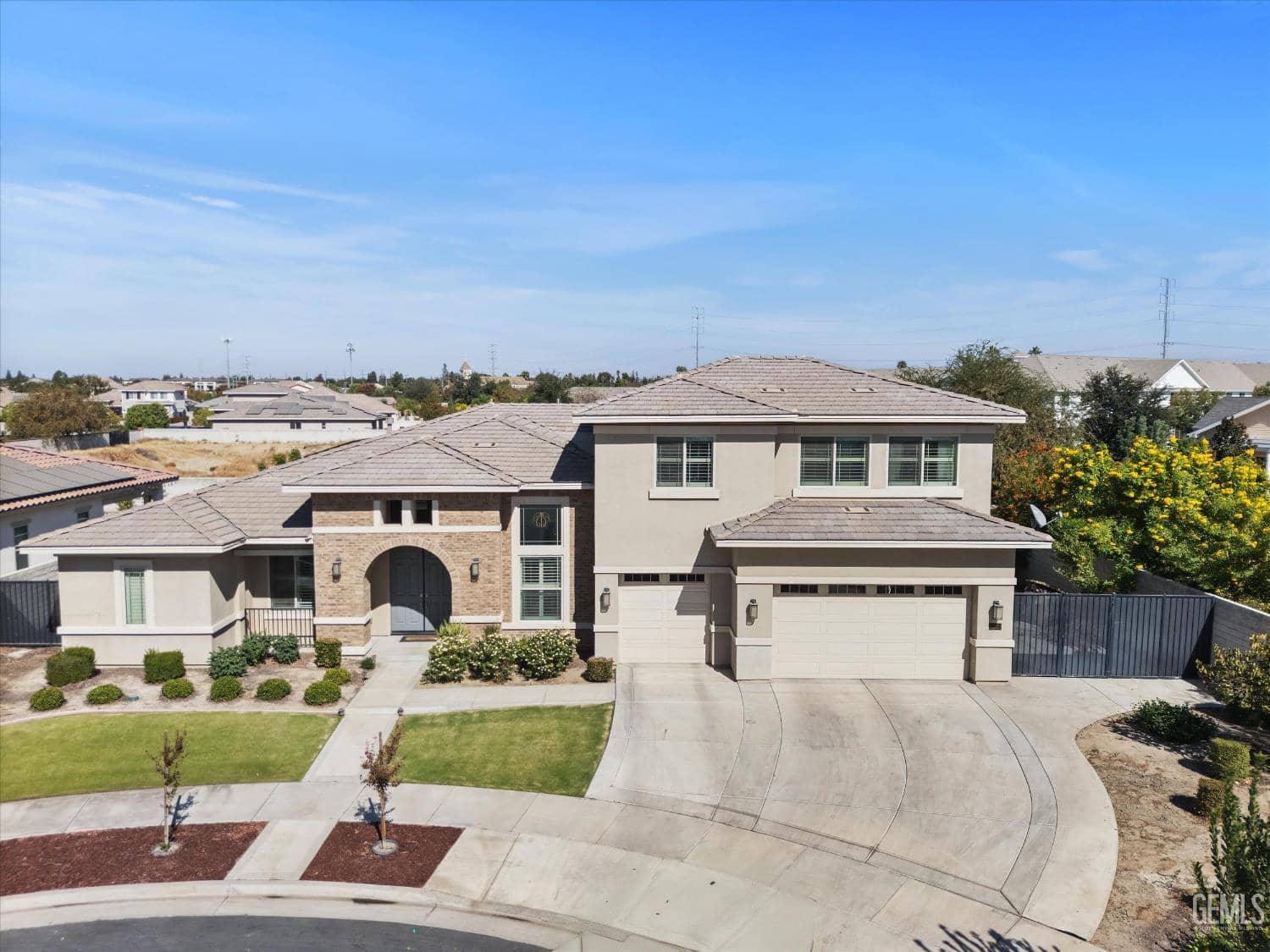 11500 Cloverfield Circle — photo 4