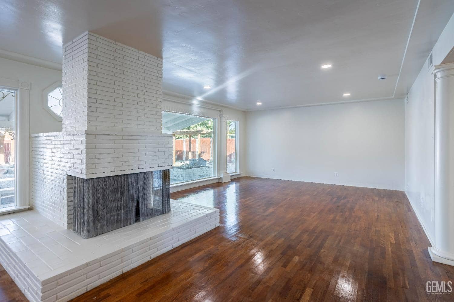 9405 Marvin Street — photo 4